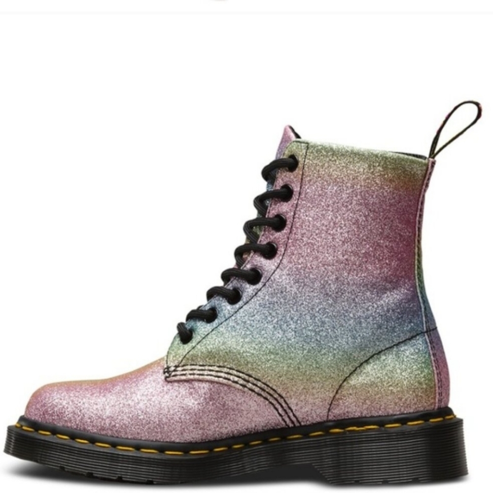 Dr. Marten 1460 Glitter Boot 8 eyelet Multicolor Rainbow Size 10.